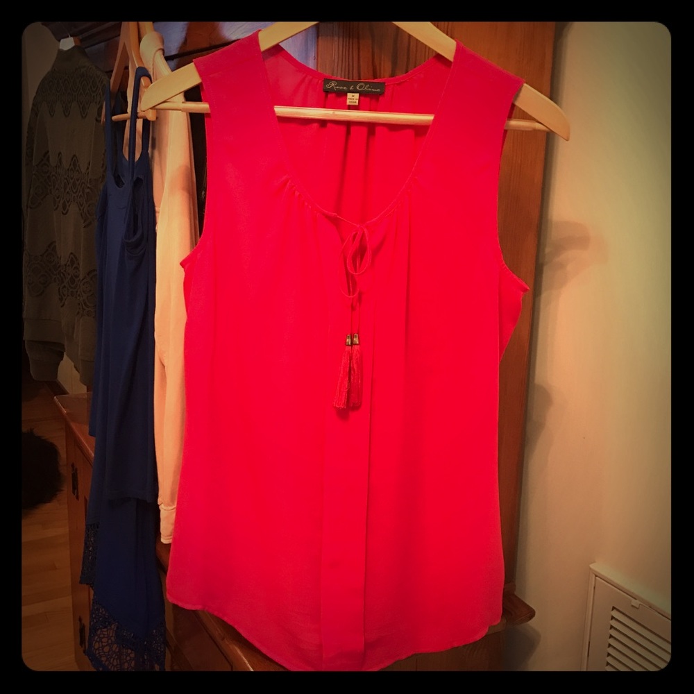 💋HOT Pink top